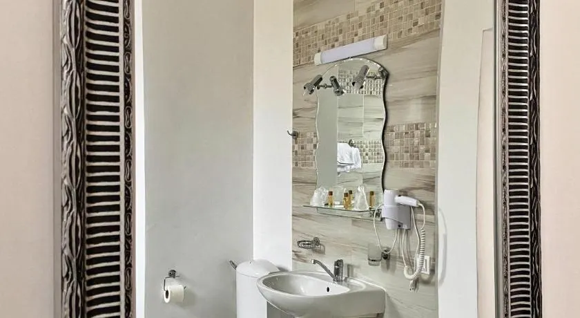 Hotel Belvedere - Image 1