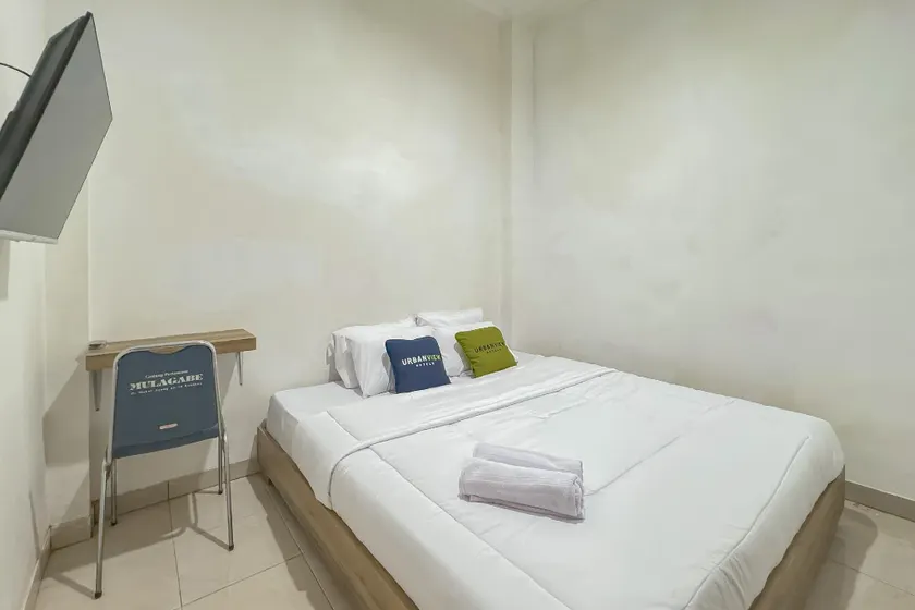 Urbanview Hotel Maharani Garut - Image 1