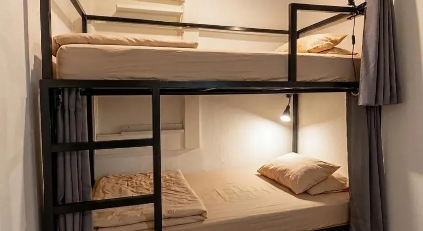 Bangkok Sanookdee Hostel - Image 1