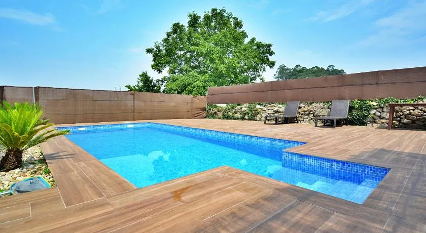 Casa con piscina en zona rural - Image 1