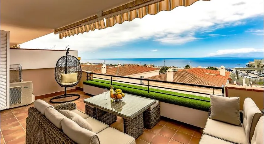 Apartment with spectacular view in Puerto Santiago - Image 1