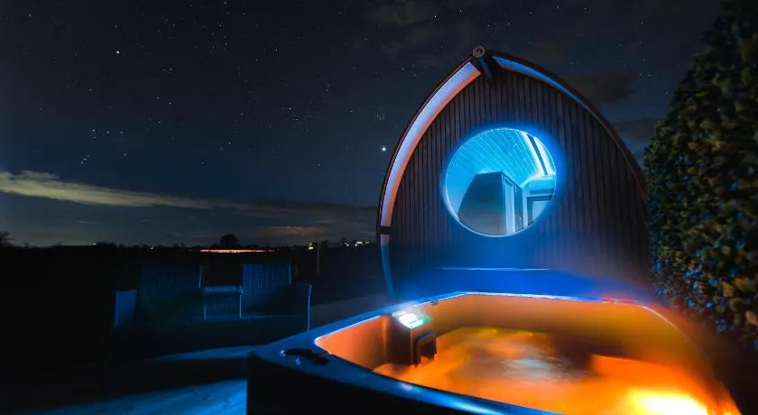 Endrick Escape - Luxury Glamping - Image 1