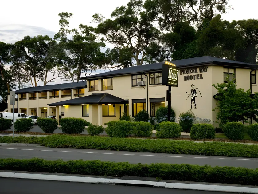 The Pioneer Way Motel - Image 1