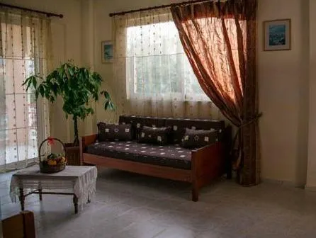 Bella Vista - Image 1