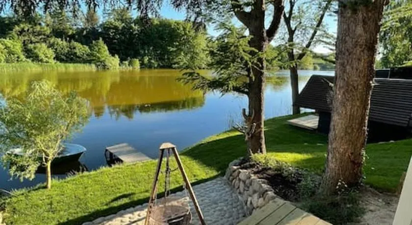 Hyggelig sommerhus. med udsigt, til vand fra senge - Image 1