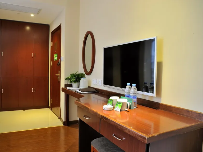 GreenTree Inn JiangSu SuZhou Industrial Park QingJian Lake Express Hotel - Image 1