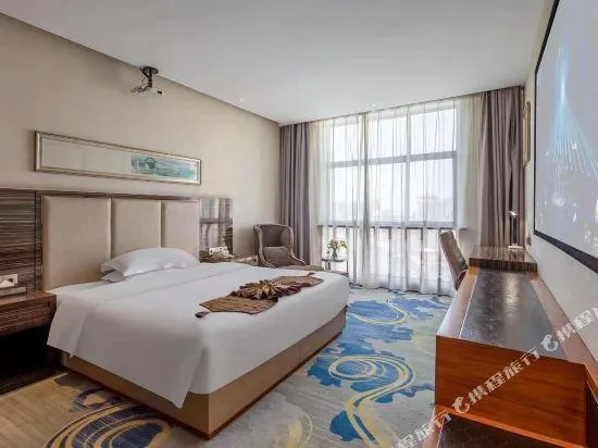 Bamboo Hotel (Pedestrian Street) - Image 1