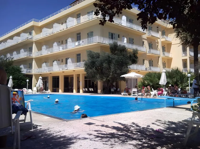 Nireus Hotel - Image 1