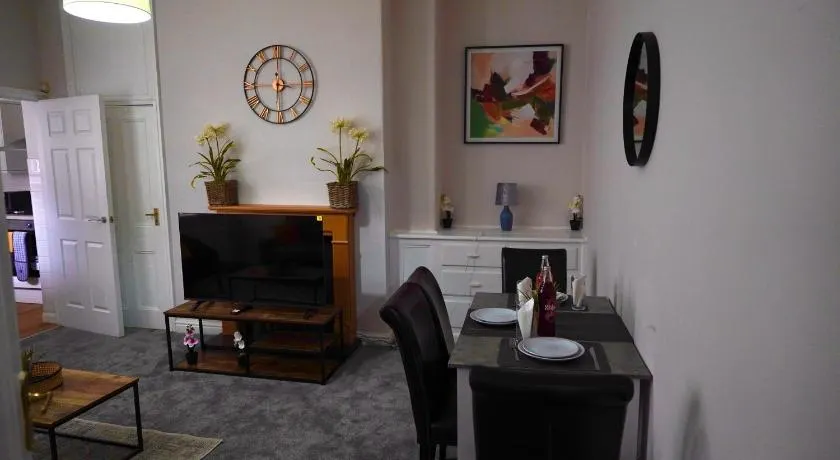 Newcastle Luxury Home - Image 1