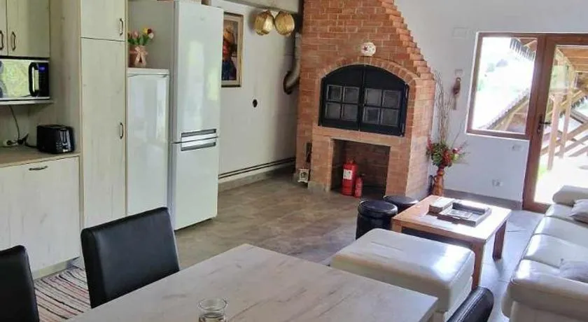 Casa Bella - Image 1
