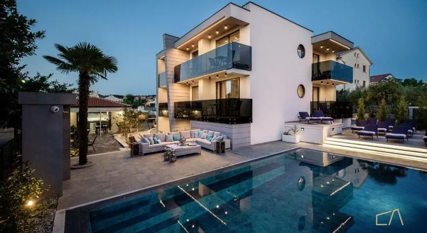 Luxury Apartments in Villa Curiera - Image 1