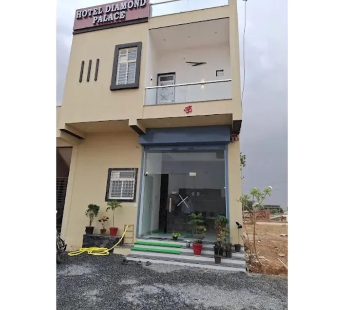 Hotel Diamond Place - Image 1