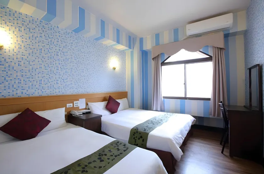 Chiayi Crown Hotel - Image 1