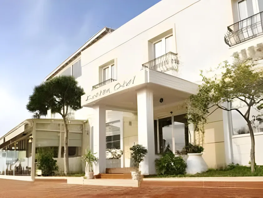 Kortan Hotel - Image 1