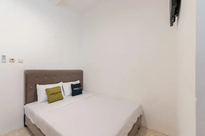 Urbanview Hotel De Breeze Kemang Jakarta by RedDoorz - Image 1