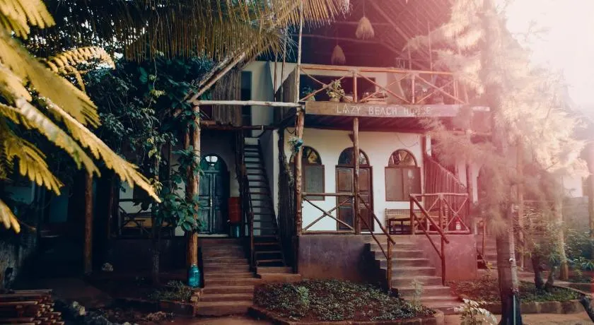 Lazy Beach House - Image 1