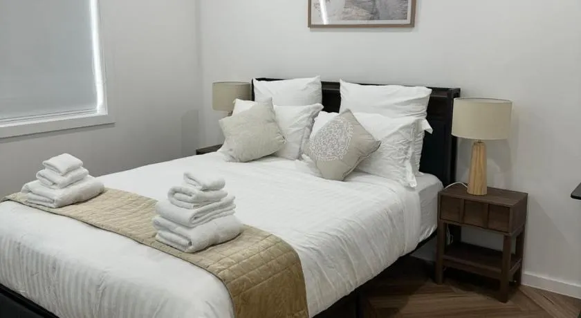 Guesthouse in Geoges Hall - Image 1