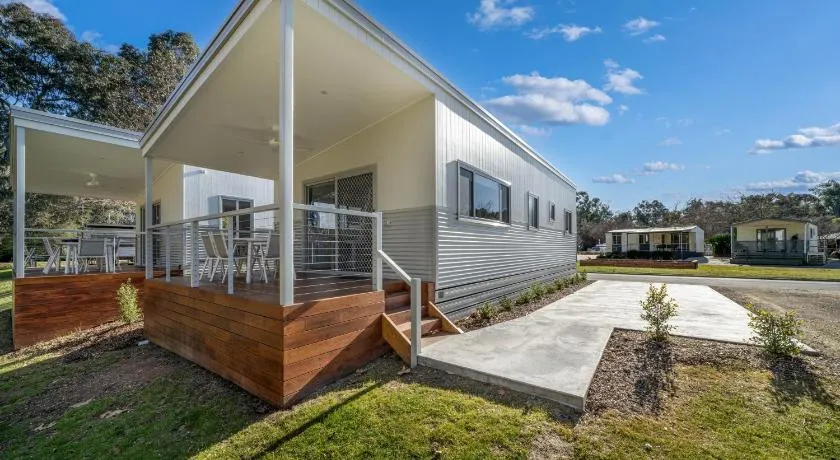 Painters Island Holiday Park - Image 1