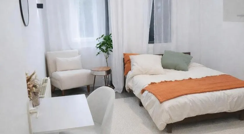 Cozy and quiet studio near Grenoble city center - Image 1