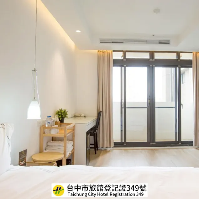 Mini West Hotel - Image 1