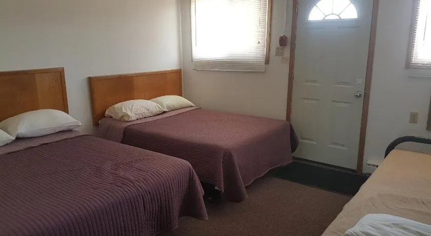 HWY6HOTEL - Image 1