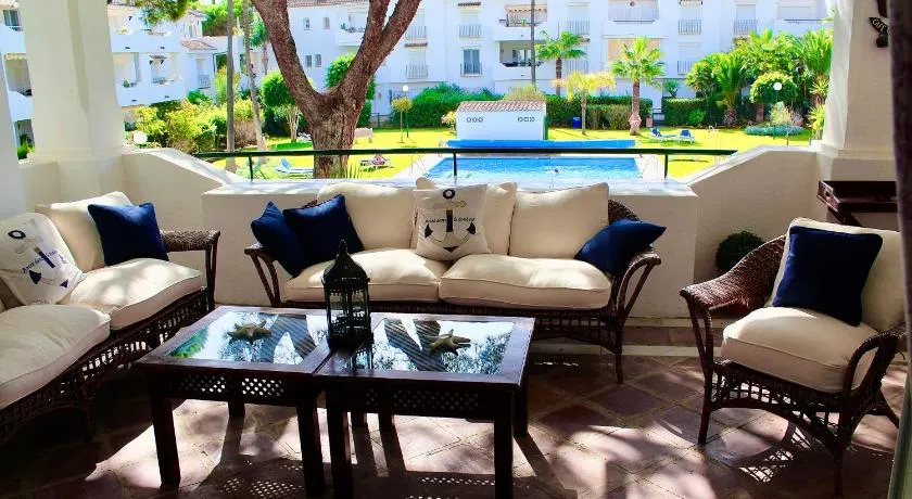 Apartment in El Presidente Beach Side New Golden Mile - Image 1