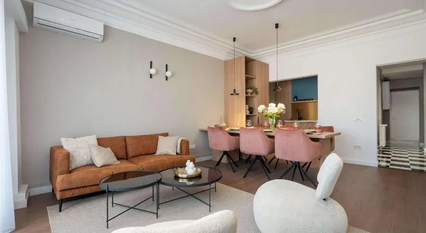 Unique & Fun 3BR by Cismigiu Gardens & Calea Victoriei - Image 1
