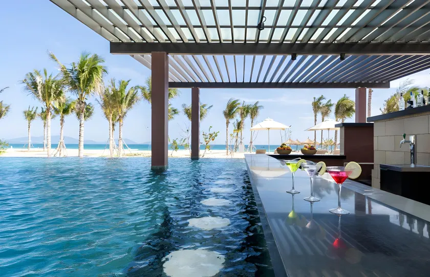 Enjoy villa with beautiful beach! - Image 1