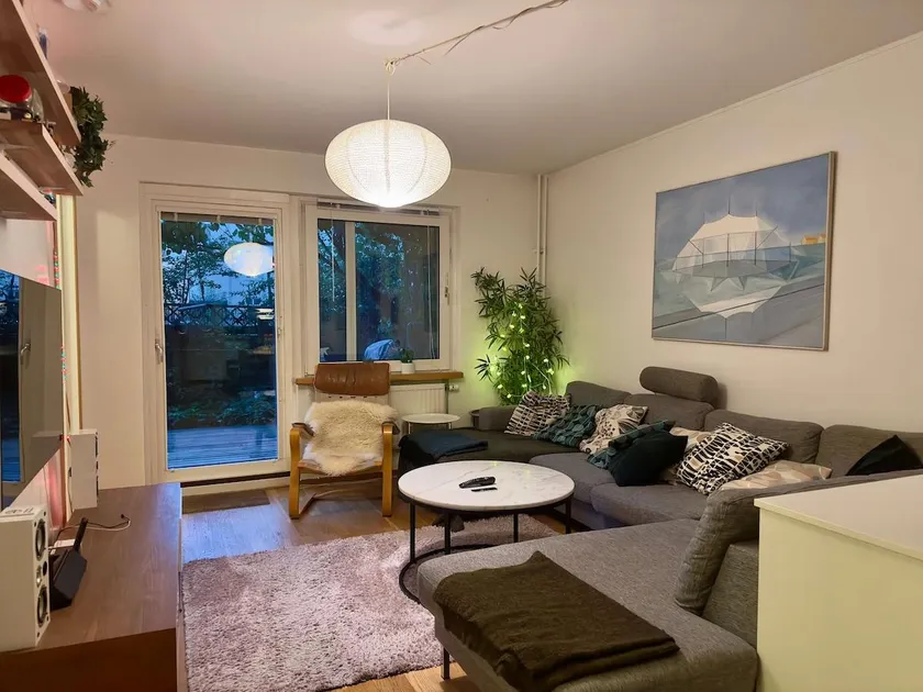 Spacious Apartment in Sodermalm - Image 1