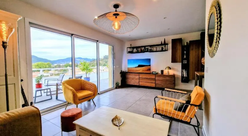 Appartement neuf, avec vue montagnes. - Image 1