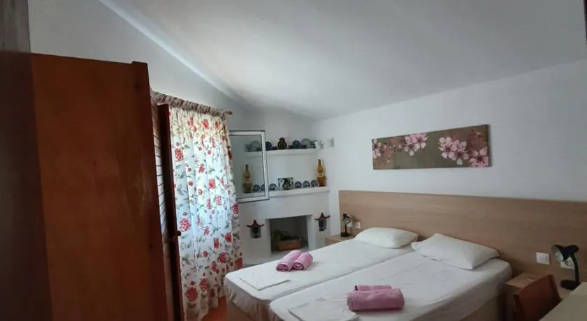 Dionisos Studios and Apts Skiathos - Image 1