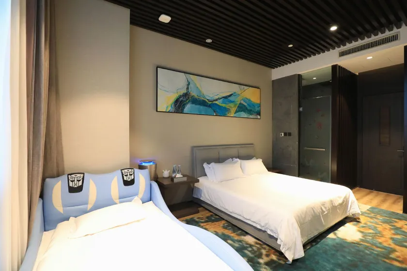 Maple Leaf Village Hot Spring Resort - Image 1