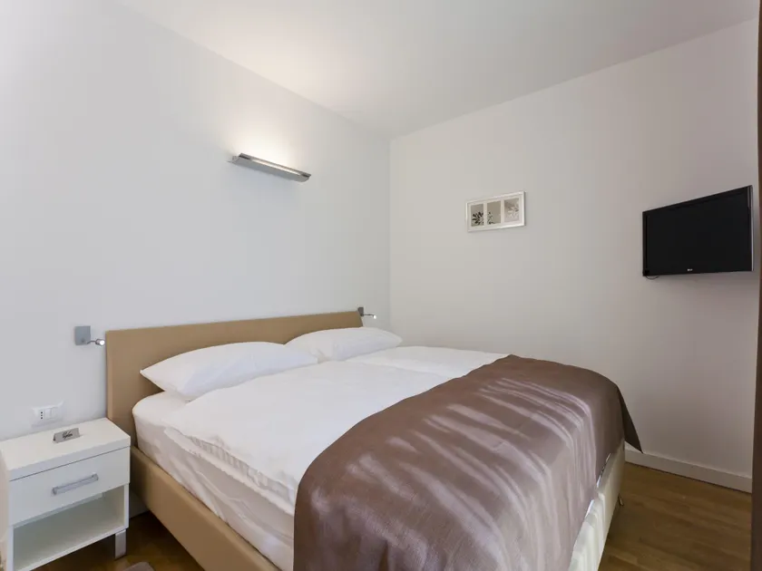 Villa in Novigrad with Pool  Rooftop Terrace - Image 1