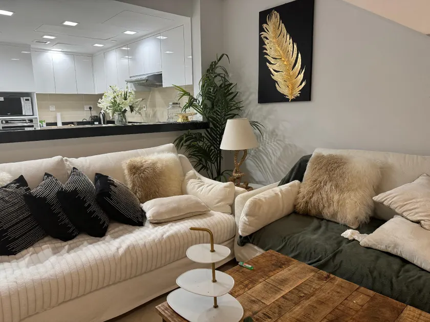 Luxury Loft with Beach Access - Image 1