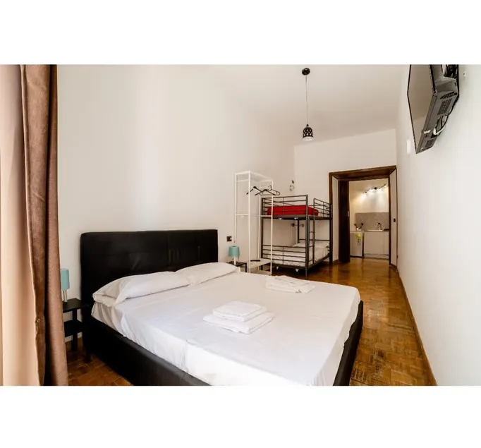 Inside Chiaia Rooms - Image 1