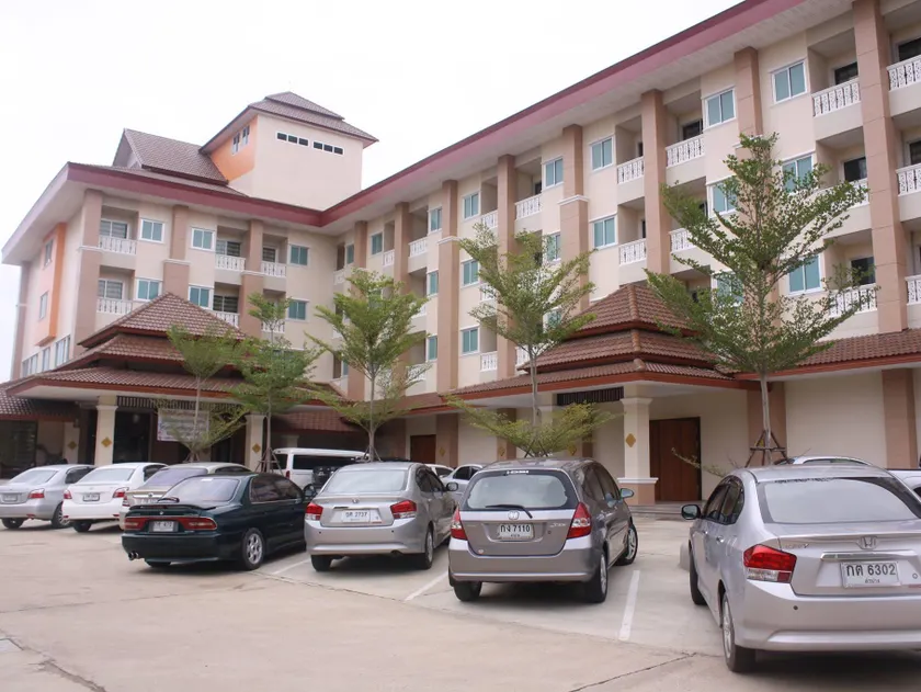 Butnamtong Hotel - Image 1