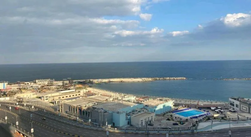 للعائلات فقط the fardous apartment sea view - Image 1