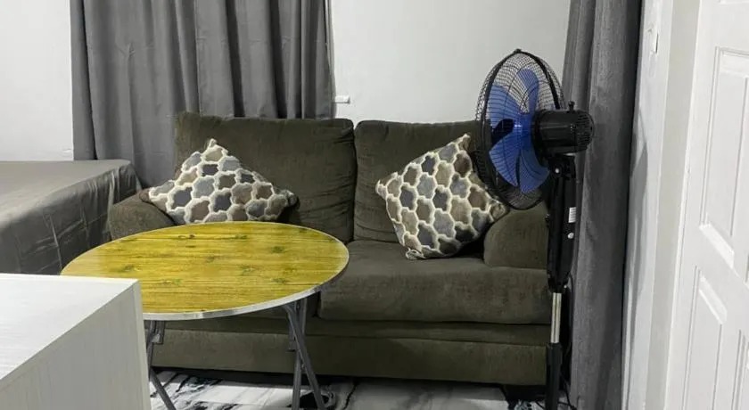 White Room Sparks Guesthouse - Image 1