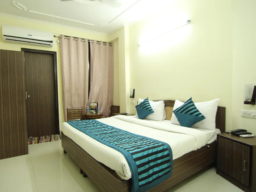 Hotel Luck Residency - Image 1