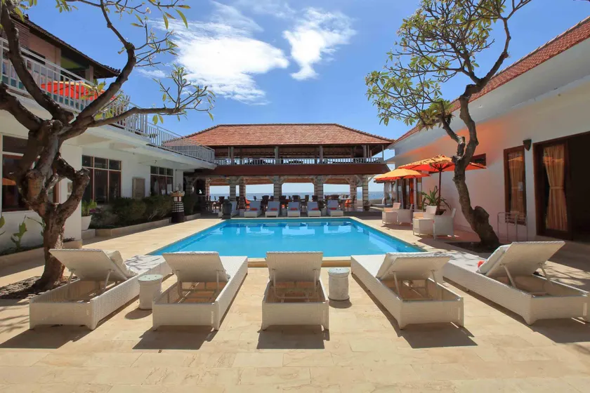 Villa Agung Beach Inn - Image 1