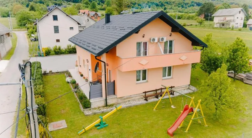 Apartments and rooms with parking space Vranovaca, Plitvice - 17461 - Image 1