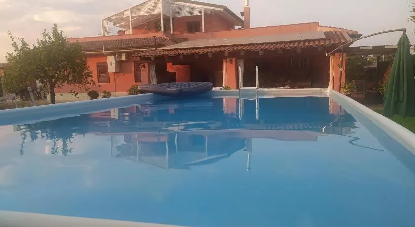 La stanza delle Muse in Villa con Piscina - Image 1