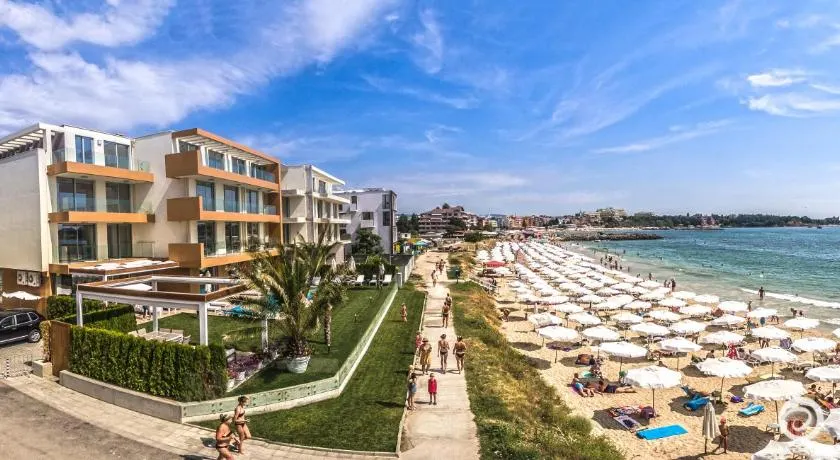 Olympia Beach Complex - Image 1