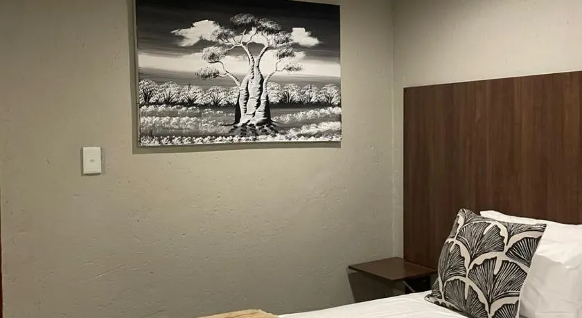 Village Walk Guesthouse - Image 1