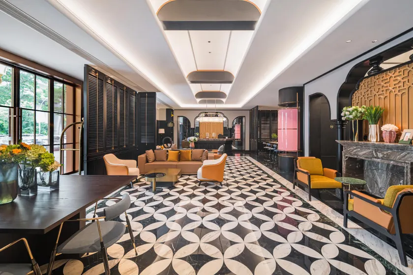 Zhuhai Gongbei Port Madison Hotel - Image 1
