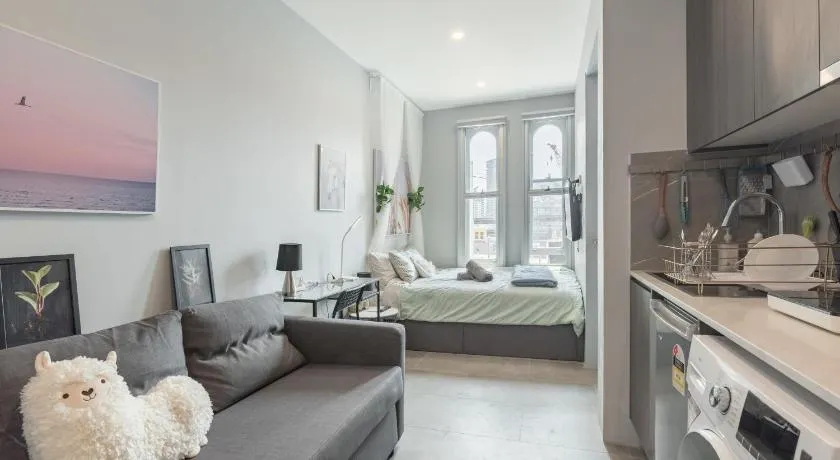 Modern Double Studio Room - AC - 1Mins to Central - Nearby Most Sydney Hotspots - Image 1