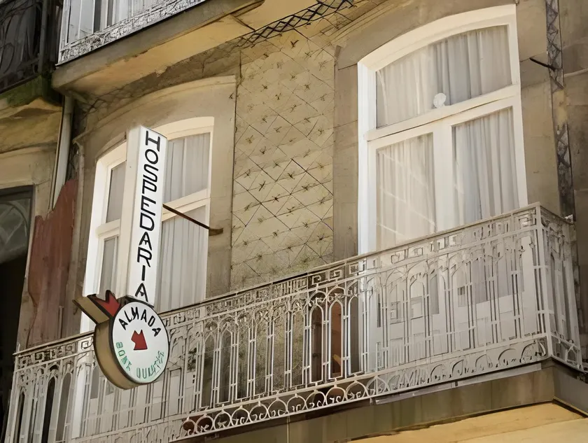 Almada Guest House - Image 1