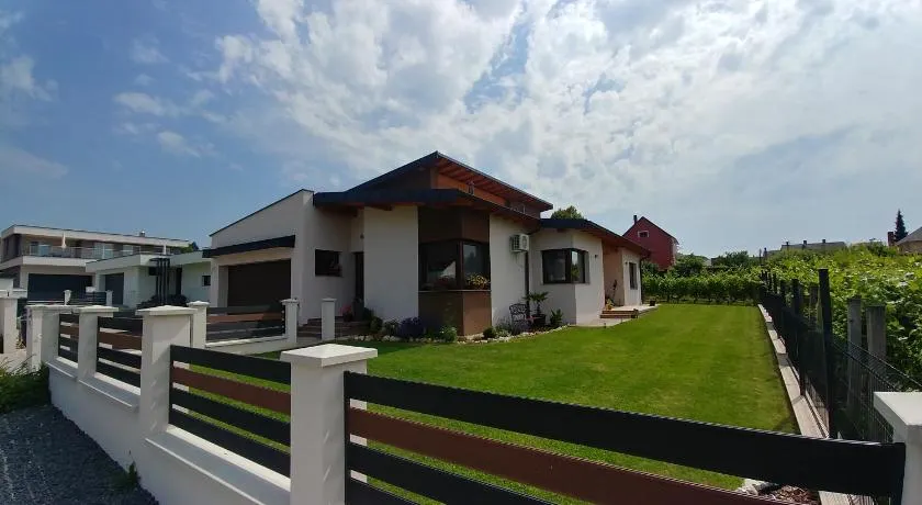 Bóbic Apartman - Image 1