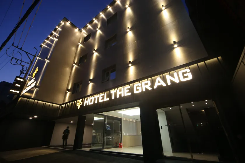 Hotel Thegrang Daeyeon - Image 1