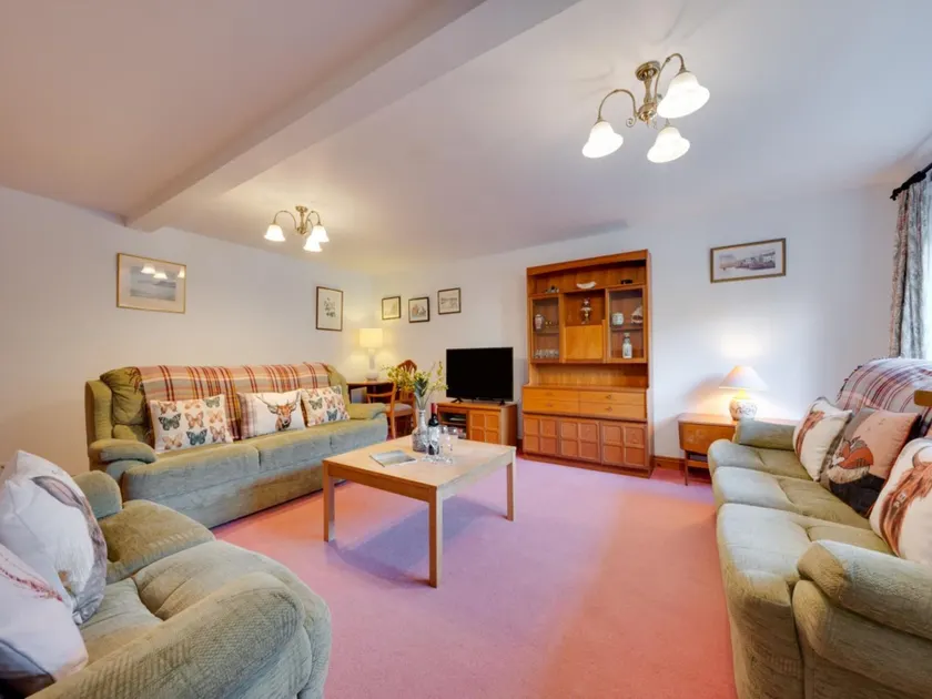 Finest Retreats - Cherry at Buckland Court - Image 1